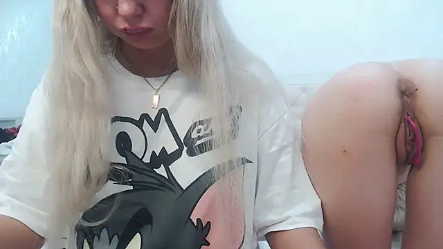 Snapshot of BarbieDool chatting on 18, 2, 2025 BarbieDool online show from 18, 2, 2025