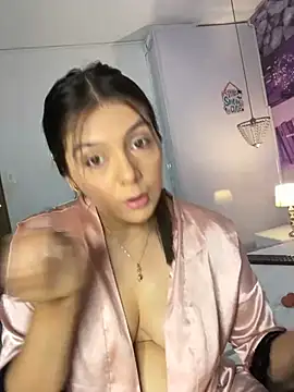 Snapshot of SamaraLincolnn chatting on 7, 5, 2026 SamaraLincolnn online show from 7, 5, 2026