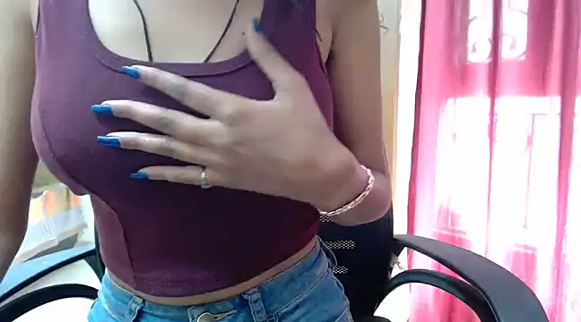 Snapshot of sexy_ishu chatting on 7, 3, 2025 sexy ishu online show from 7, 3, 2025