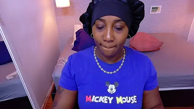 kiara evanss online show from 15, 4, 2026