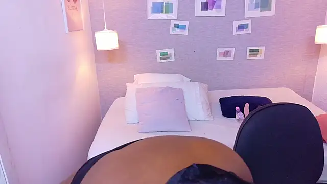 kiara evanss online show from 6, 4, 2026