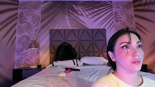 LIAH IZUMI online show from 25, 2, 2026