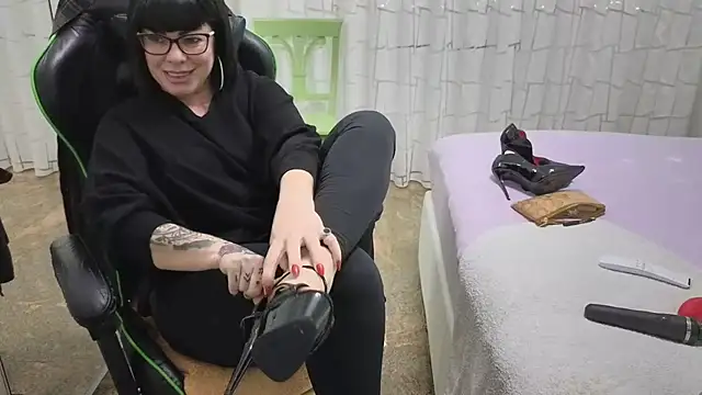   Nina online show from 19, 12, 2025