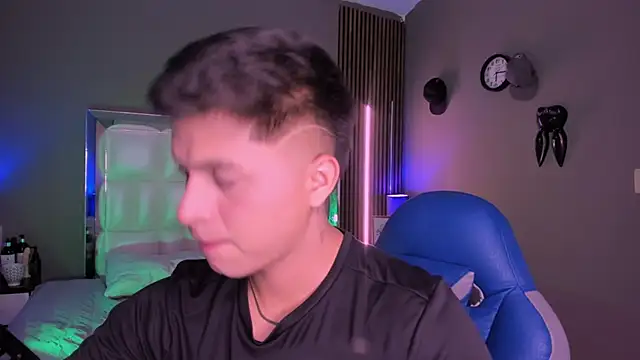 Snapshot of Niicky1_ chatting on 14, 9, 2025 Niicky1  online show from 14, 9, 2025