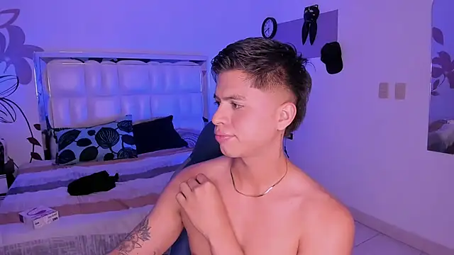 Snapshot of Niicky1_ chatting on 2, 3, 2025 Niicky1  online show from 2, 3, 2025