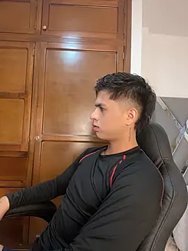 Snapshot of Niicky1_ chatting on 6, 3, 2025 Niicky1  online show from 6, 3, 2025