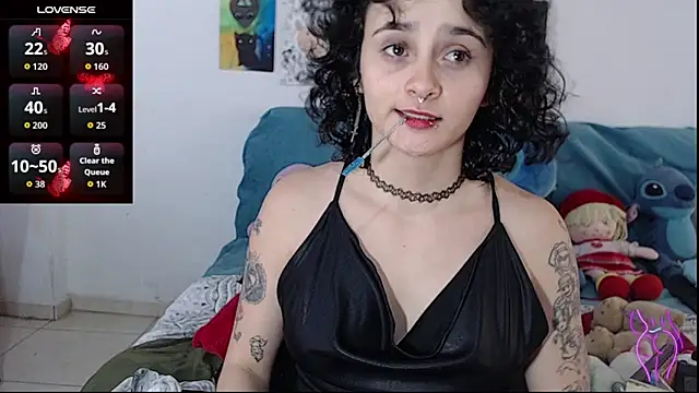 Snapshot of kitty22_ chatting on 11, 10, 2025 kitty22 online show from 11, 10, 2025