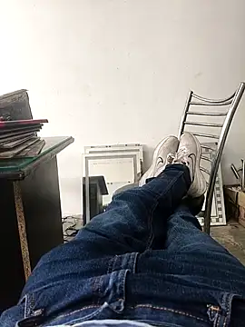 Snapshot of lund_lol chatting on 24, 10, 2025 lund lol online show from 24, 10, 2025