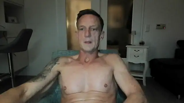 Snapshot of dirks71 chatting on 21, 10, 2025 dirks71 online show from 21, 10, 2025