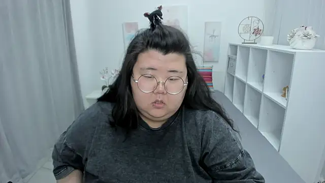 Nadine asian online show from 4, 6, 2026