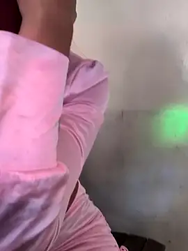 Snapshot of lady_scarlettt chatting on 12, 1, 2025 lady scarlettt online show from 12, 1, 2025