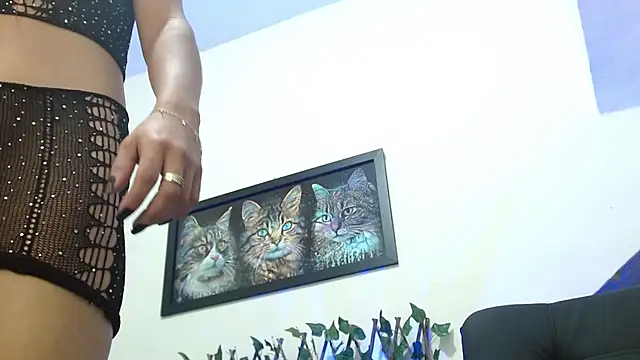 Snapshot of lady_scarlettt chatting on 6, 3, 2025 lady scarlettt online show from 6, 3, 2025