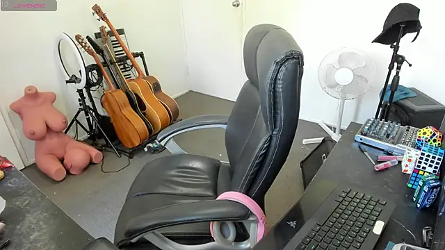 Ts-lucy-lux online show from 2, 11, 2025