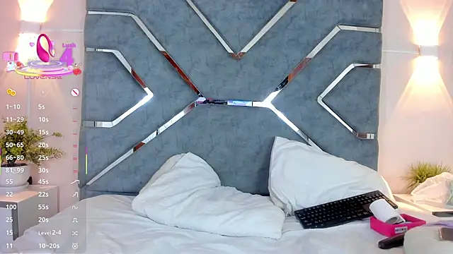 LucciaPorter online show from 9, 3, 2026