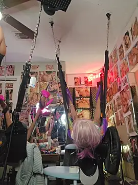 luvs2cumm69 online show from 4, 3, 2026