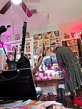 luvs2cumm69 online show from 21, 2, 2025