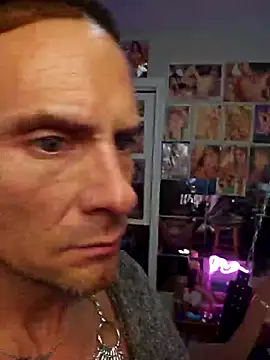 luvs2cumm69 online show from 9, 3, 2025