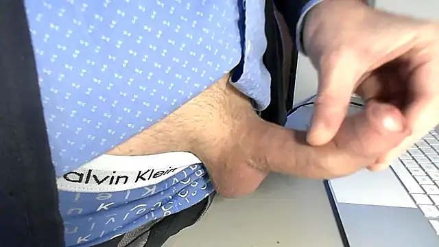 sperma tributes online show from 15, 1, 2026