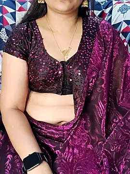 Traditional Housewife  online show from 17, 9, 2025