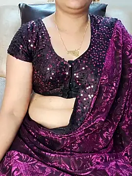 Traditional Housewife  online show from 13, 9, 2025