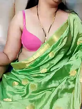 Traditional Housewife  online show from 19, 1, 2025