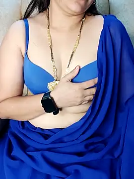 Traditional Housewife  online show from 19, 3, 2025