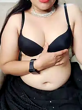 Traditional Housewife  online show from 30, 1, 2025