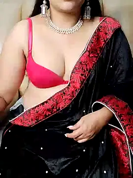 Traditional Housewife  online show from 5, 2, 2025