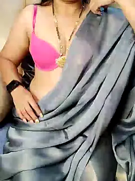 Traditional Housewife  online show from 8, 2, 2025