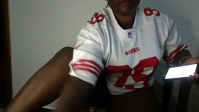 Snapshot of Nevvy_Pretty chatting on 23, 2, 2025 Nevvy Pretty online show from 23, 2, 2025