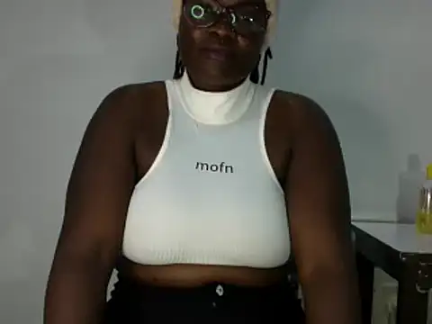 Snapshot of Nevvy_Pretty chatting on 30, 1, 2025 Nevvy Pretty online show from 30, 1, 2025