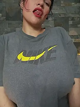 passionate love22 online show from 4, 12, 2025