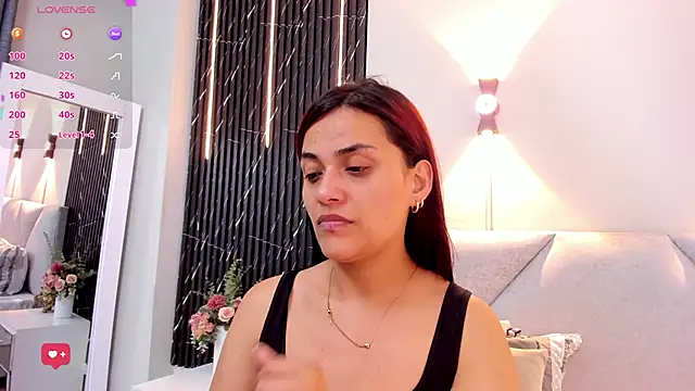 Snapshot of katrina_kaif_x chatting on 11, 10, 2025 katrina kaif x online show from 11, 10, 2025