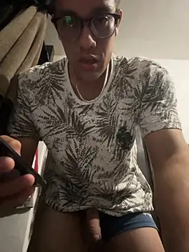 Magicerosxx69 online show from 12, 10, 2025