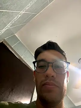 Magicerosxx69 online show from 3, 11, 2025