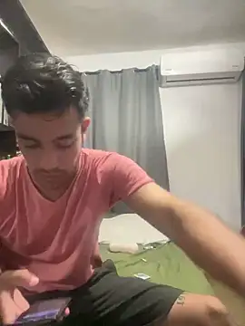 Magicerosxx69 online show from 17, 12, 2025