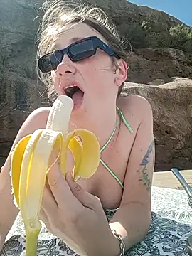 stupid babybird online show from 22, 11, 2025