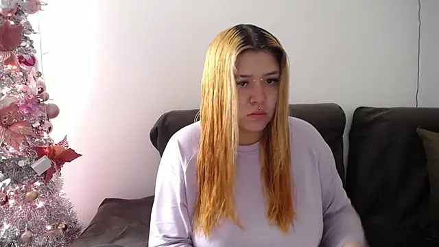 Snapshot of sara_winehouse1 chatting on 23, 12, 2024 sara winehouse1 online show from 23, 12, 2024
