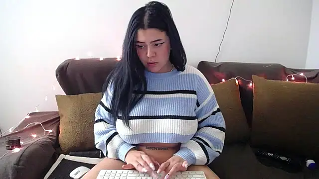 Snapshot of sara_winehouse1 chatting on 19, 1, 2025 sara winehouse1 online show from 19, 1, 2025