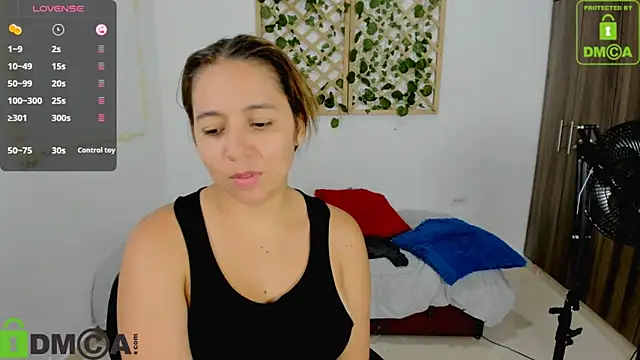 Snapshot of isa_loves_cum chatting on 13, 11, 2025 isa loves cum online show from 13, 11, 2025