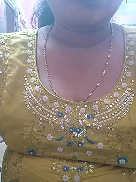 Snapshot of Ritasingh-0461 chatting on 17, 9, 2025 Ritasingh-0461 online show from 17, 9, 2025