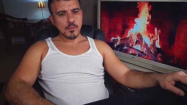 Snapshot of officeman7 chatting on 30, 1, 2025 officeman7 online show from 30, 1, 2025