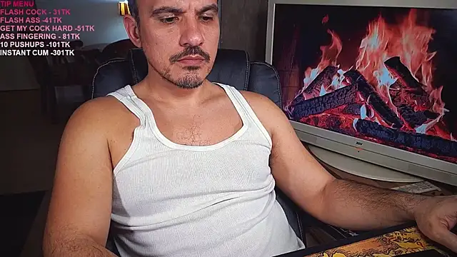 Snapshot of officeman7 chatting on 5, 3, 2025 officeman7 online show from 5, 3, 2025