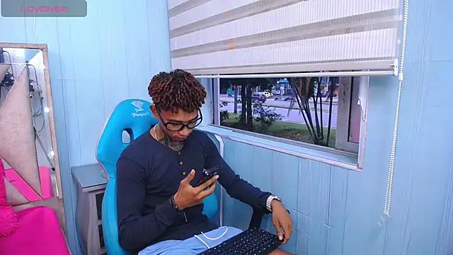 Snapshot of sexy_blacks_ chatting on 28, 2, 2025 sexy blacks online show from 28, 2, 2025