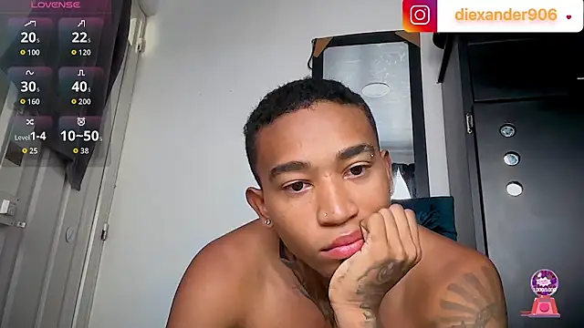 sexy blacks  online show from 14, 4, 2026