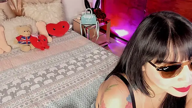 Nikole66  online show from 22, 2, 2025