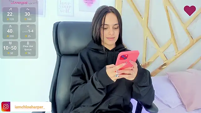 ChloeHarper  online show from 17, 10, 2025