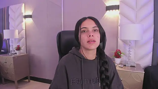 ChloeHarper  online show from 5, 2, 2026