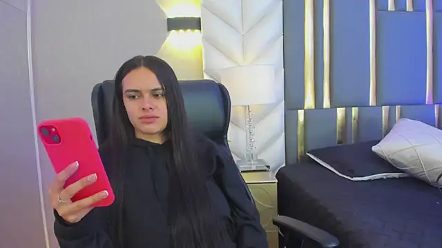 ChloeHarper  online show from 29, 4, 2026
