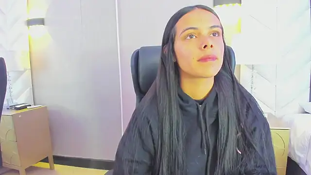 ChloeHarper  online show from 13, 1, 2026